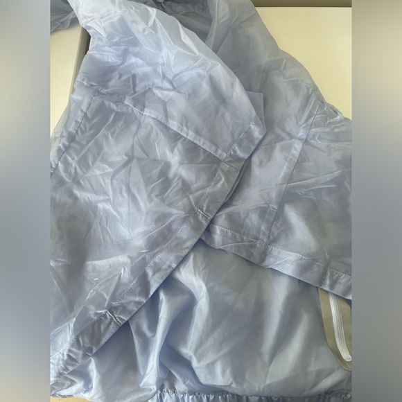 New Balance Hiking/Biking/Running Shell - Picture 4 of 4